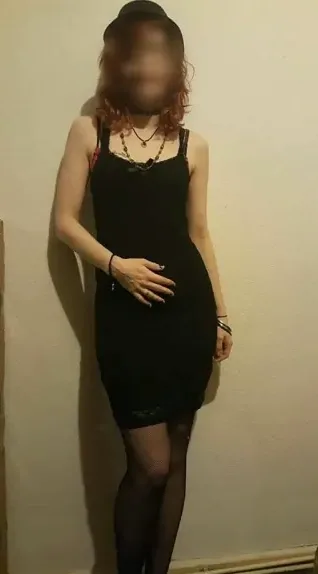 Alena, 35
