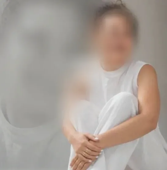 Aylin, 27