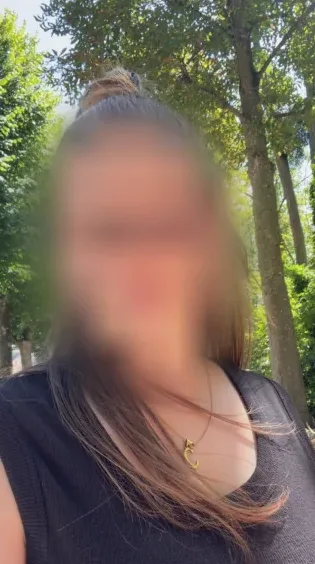 Jasmin, 29