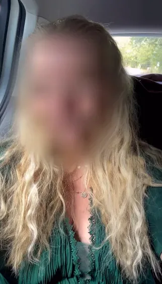 Josephine, 29