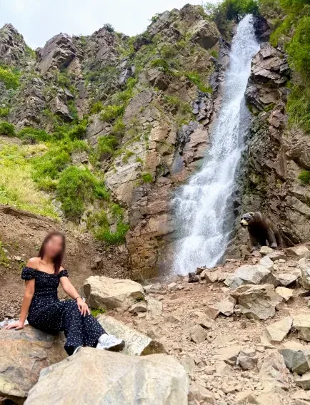 Kira, 34