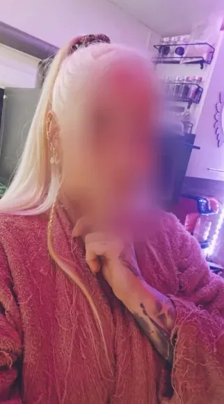 Lucia, 34