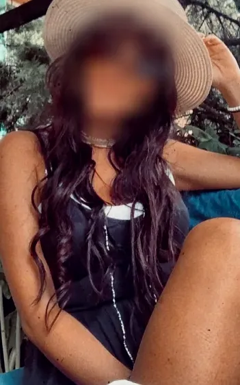 Marina, 38