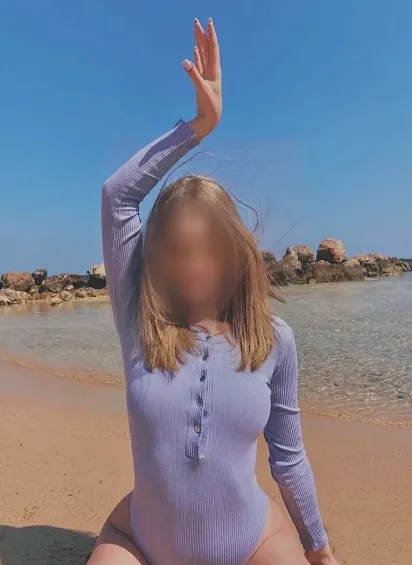 Nadja, 27