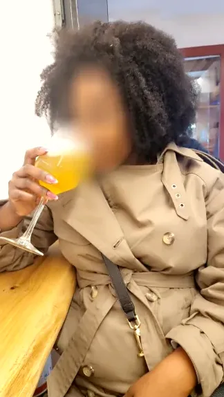 Nadja, 35