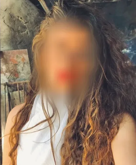 Özlem, 32