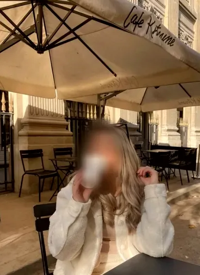 Sabrina, 32