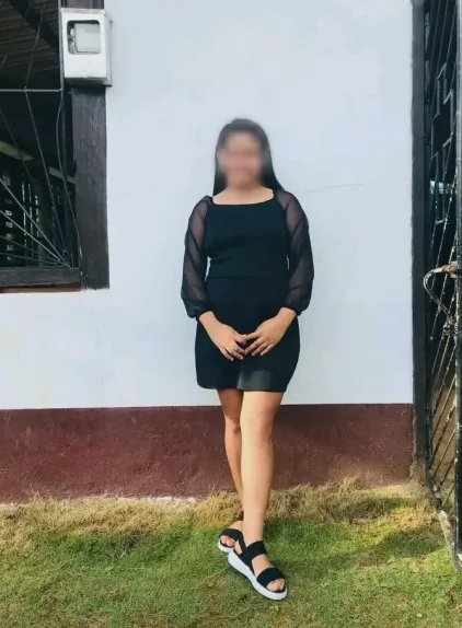 Sarah, 26