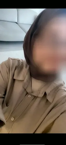 Selina, 32