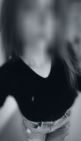 Svenja, 26